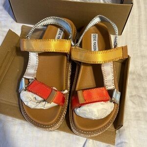Steve Madden platform sandals